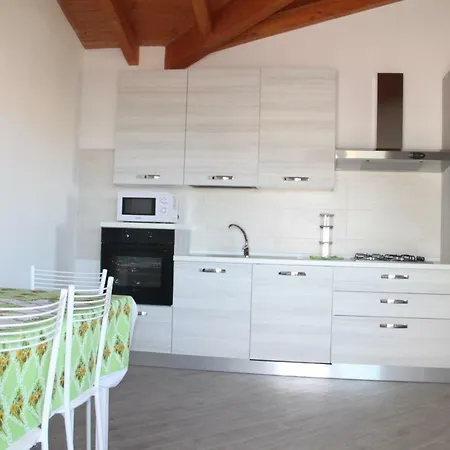 Modern Chic Pool House 24 Holiday home
