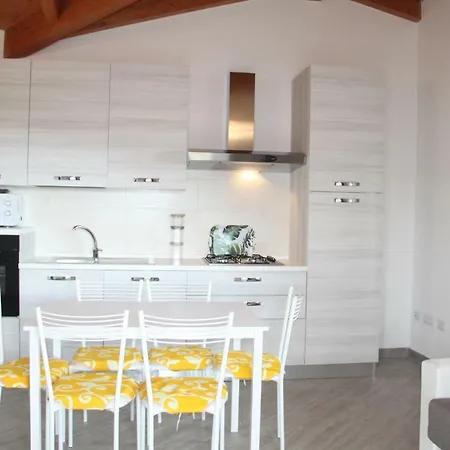 Modern Chic Pool House 24 *
